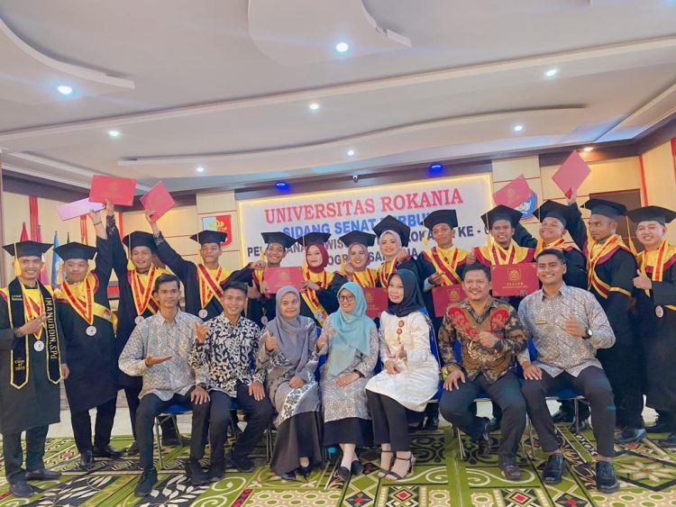 PELAKSANAAN SIDANG SENAT TERBUKA WISUDA KE-6 PROGRAM SARJANA STKIP ROKANIA