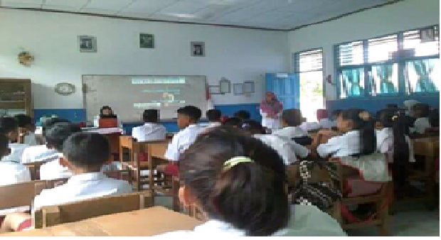 Wajah Sekolah Negeriku Sayang  dan Swastaku Malang di Desa Dayo