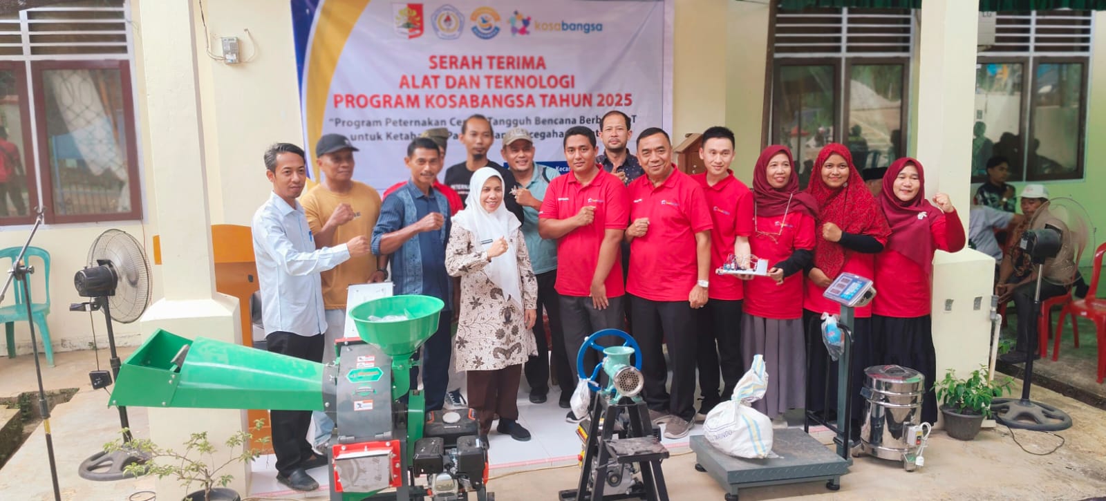Dosen dan Mahasiswa PTI Universitas Rokania Laksanakan Pengabdian, Ciptakan Smart Farming Berbasis IoT di Desa Pasir Intan