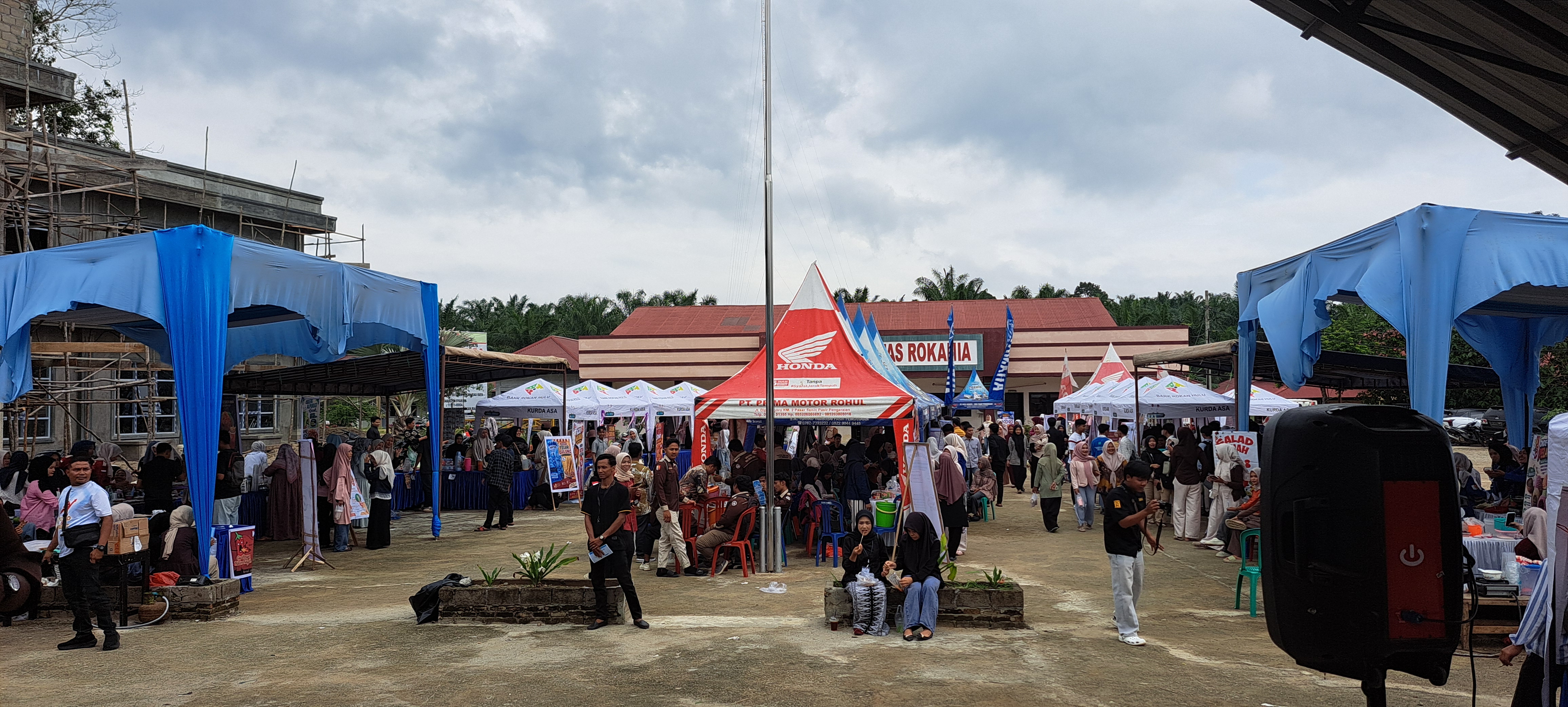 Pameran dan Bazar Kewirausahaan Mahasiswa Universitas Rokania 2026 Sukses Dilaksanakan